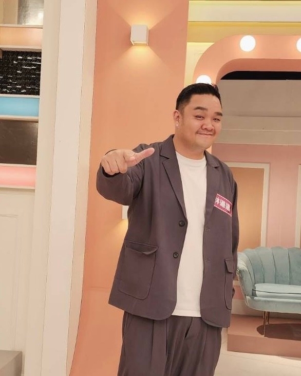 《姊妹亮起來》呂文婉點出朋友被「某位人」騙去投資！蔡允潔最怕妝髮隨時完整的人