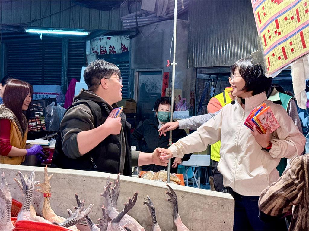 快新聞／不畏嚴寒挺進深藍票倉！新店拜票拚出暖流　蘇巧慧：進步新北是彩色的