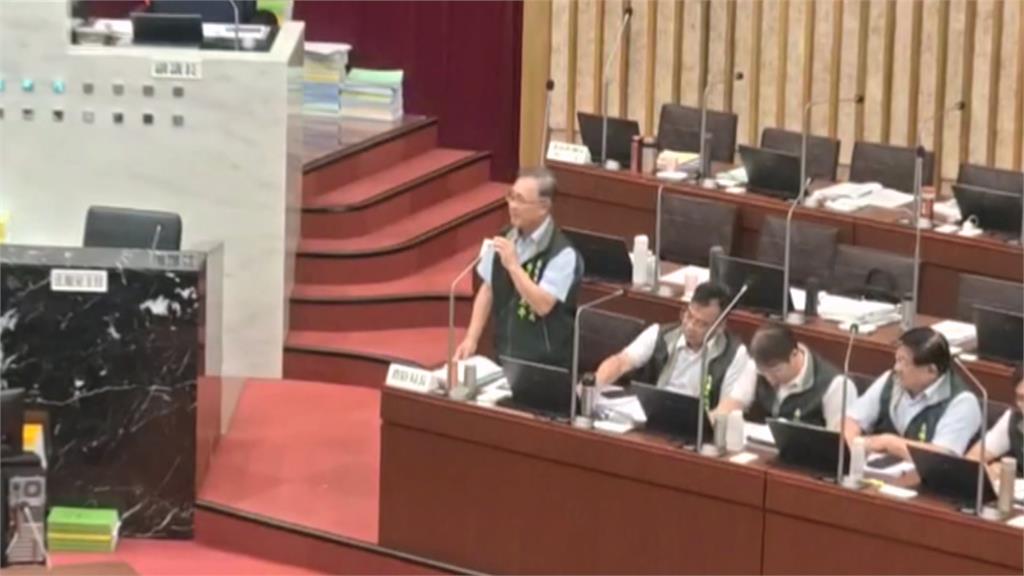 質詢忙接市長電話!高雄消防局長挨轟 陳其邁揭通話內容
