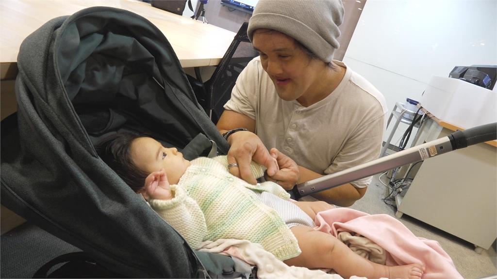 幫助「龍蝦爪」父抱回健康女兒　北醫生殖中心成功逆轉罕病基因遺傳