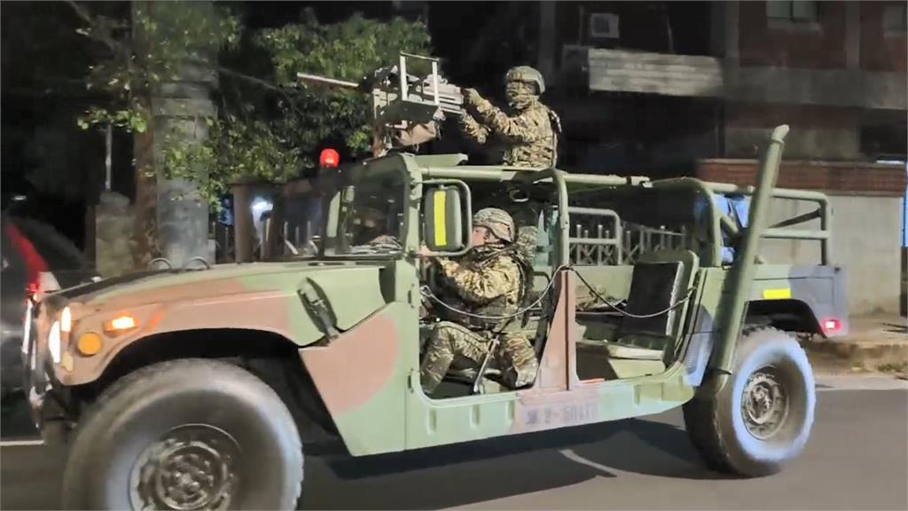 快新聞/因應共軍由訓轉戰!國軍小漢光操演ING 雲豹甲車現蹤北市街頭