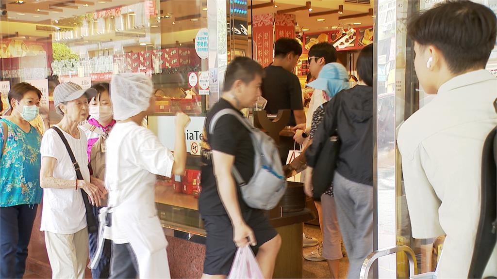 月餅太夯!名店開放預購湧排隊人潮 民眾:電話打不通