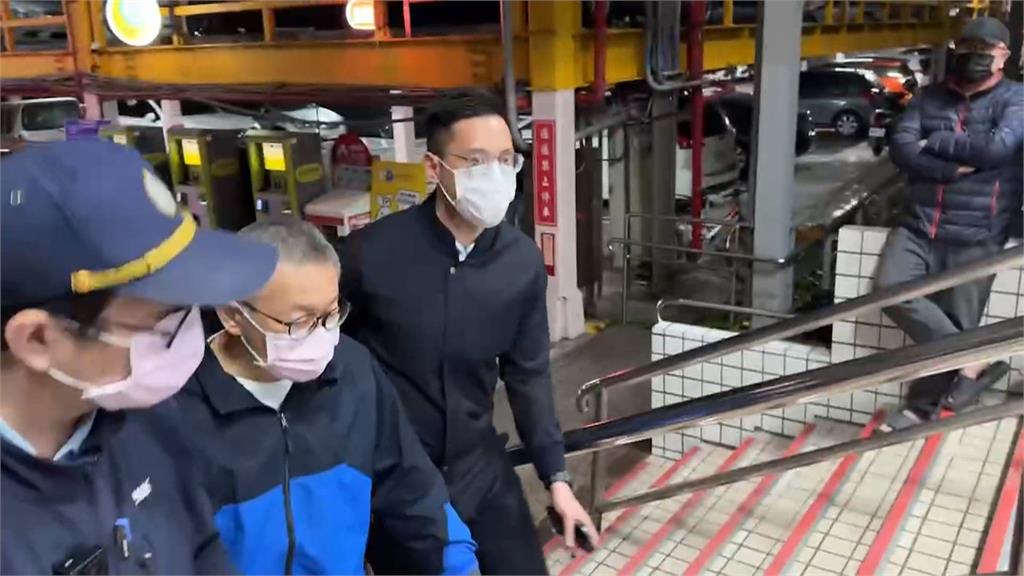 四叉貓翻車了?柯爸病逝⋯開酸柯文哲「還有媽媽可再出來一次」遭炎上刪文