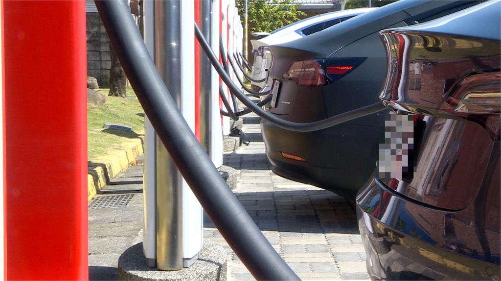 電動車普及充電樁有新制！　強制檢驗2028擴至公共場域