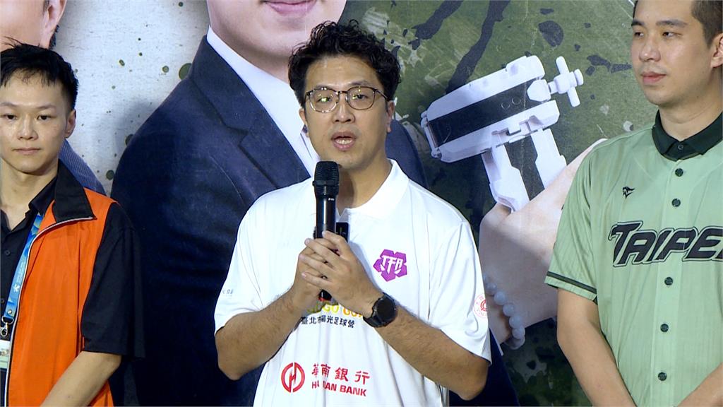 出席戰鬥陀螺大賽　沈伯洋：若當選將開拓更多競技空間