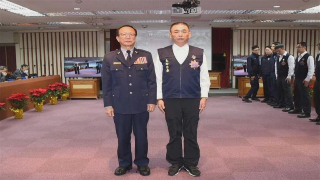 託線民轉交槍枝再抓人! 小隊長30萬元交保