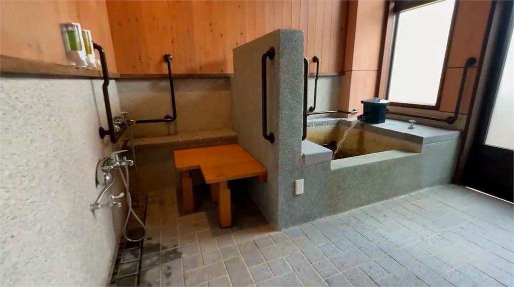 身障者免費泡湯！　　蘇澳冷泉業者暖心打造無障礙湯屋
