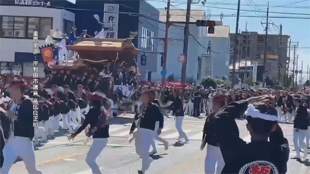 日本最危險祭典大阪「山車祭」 「木製神轎」轉彎翻覆釀2死16傷