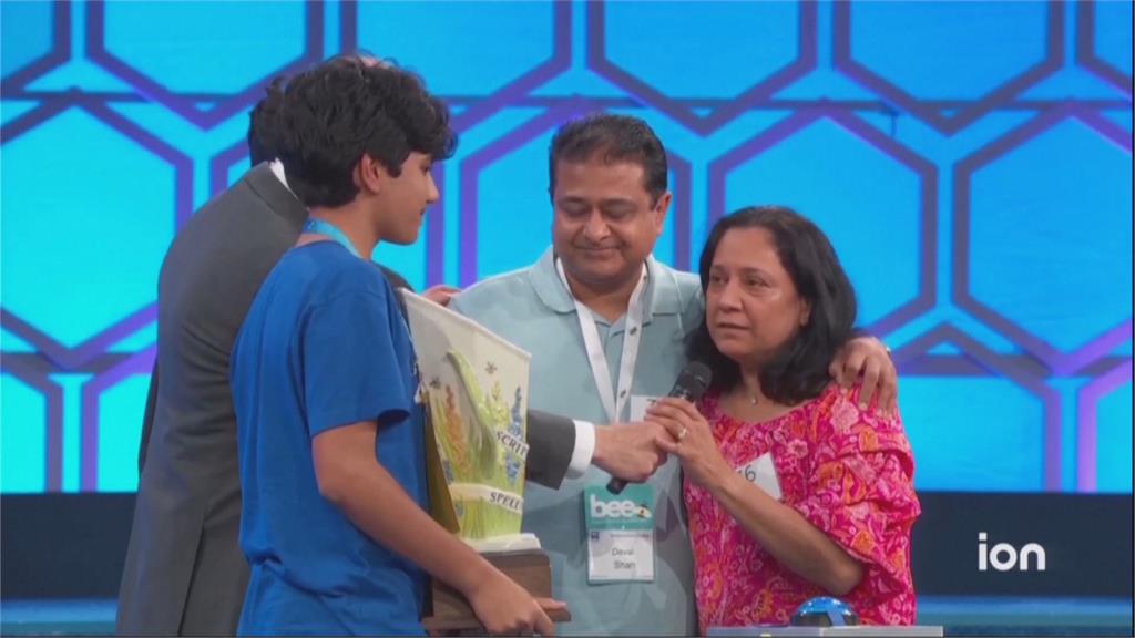 全美拼字比賽冠軍出爐　印度裔少年抱回5萬獎金