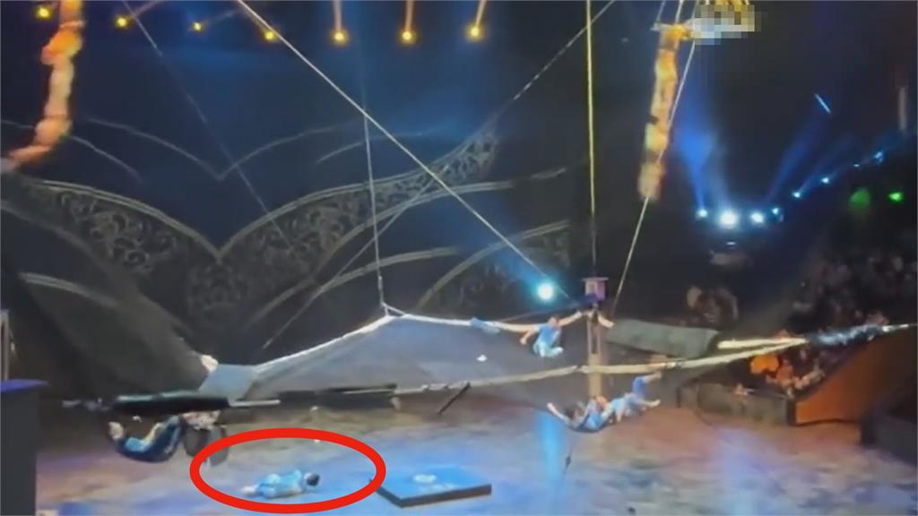 中國馬戲團彈翻床「突傳巨響斷裂」　5名演員被彈飛網驚：拿命在賺錢