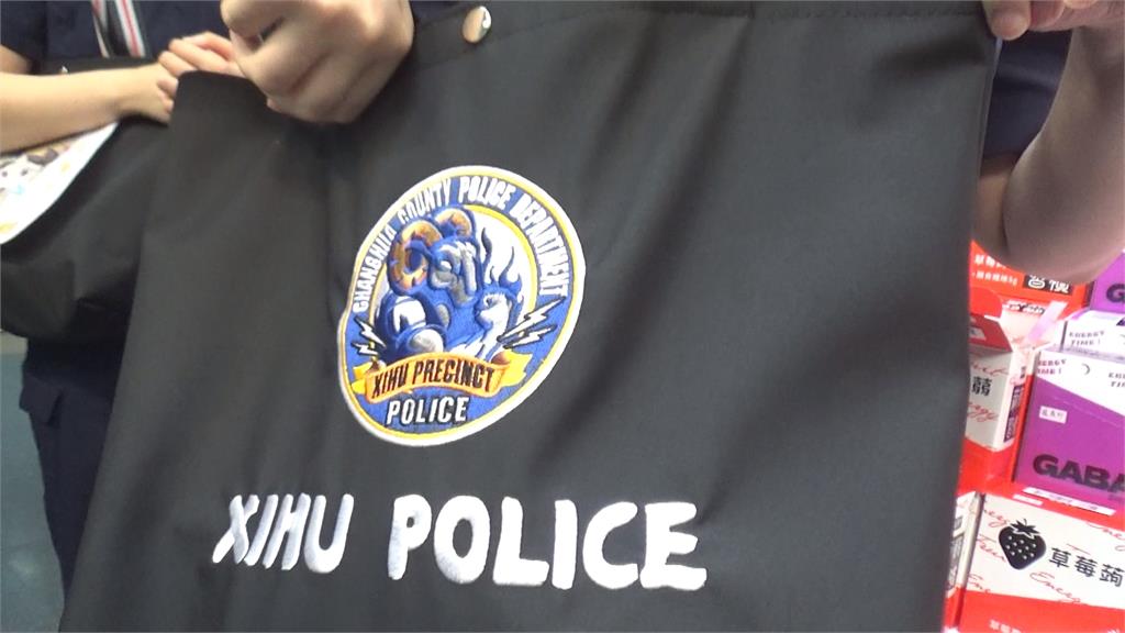 溪湖員警護進香交通勤務　「行動補給站」即時慰勞