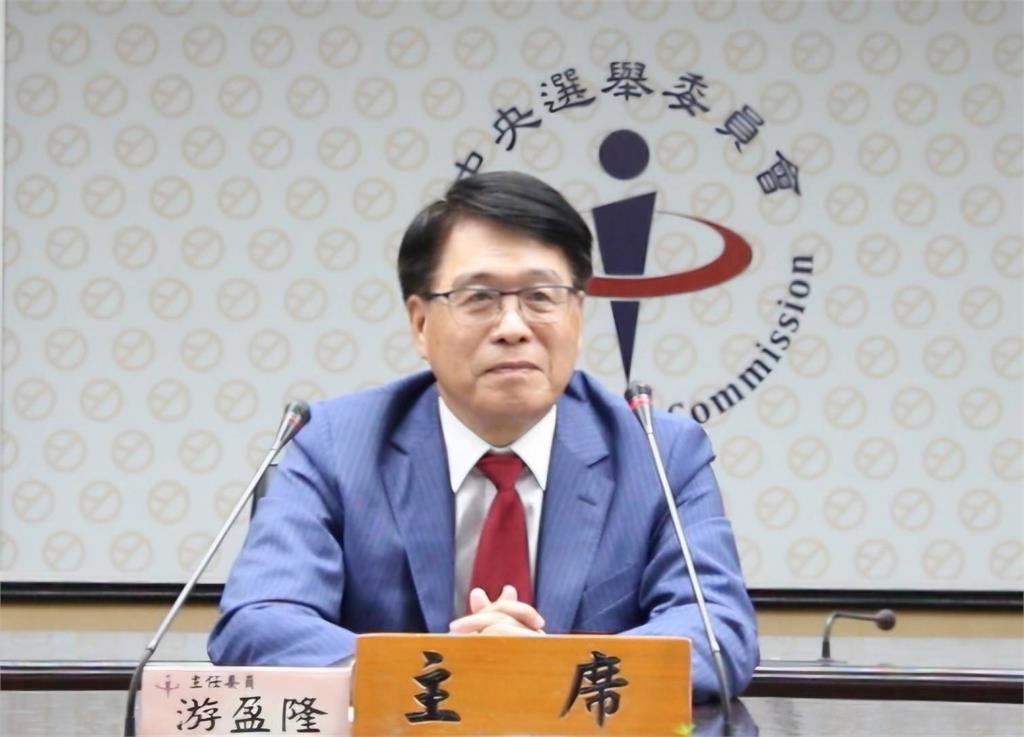 快新聞／在野黨崩潰！批中選會「太上皇」否決鞭刑公投　他酸：名單是藍白通過的