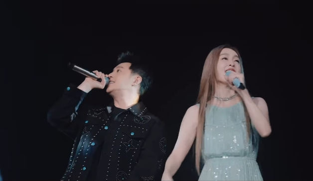 范瑋琪勇奪「最受矚目歌手」嗨喊:感謝中國!台網湧臉書洗版「大牙加油」