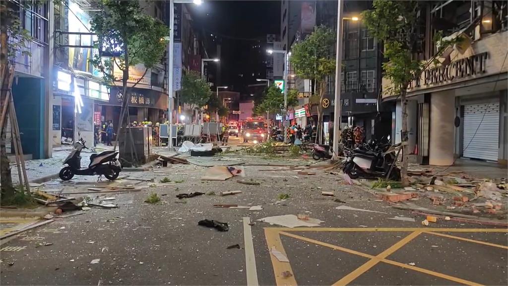 板橋府中凌晨氣爆! 「2家餐廳炸成廢墟」碎片噴濺釀6傷