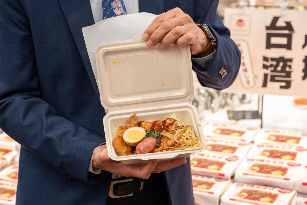 限量「臺灣排骨便當」首登日本關西超市 !陳駿季:持續拓展臺灣豬肉在日市場