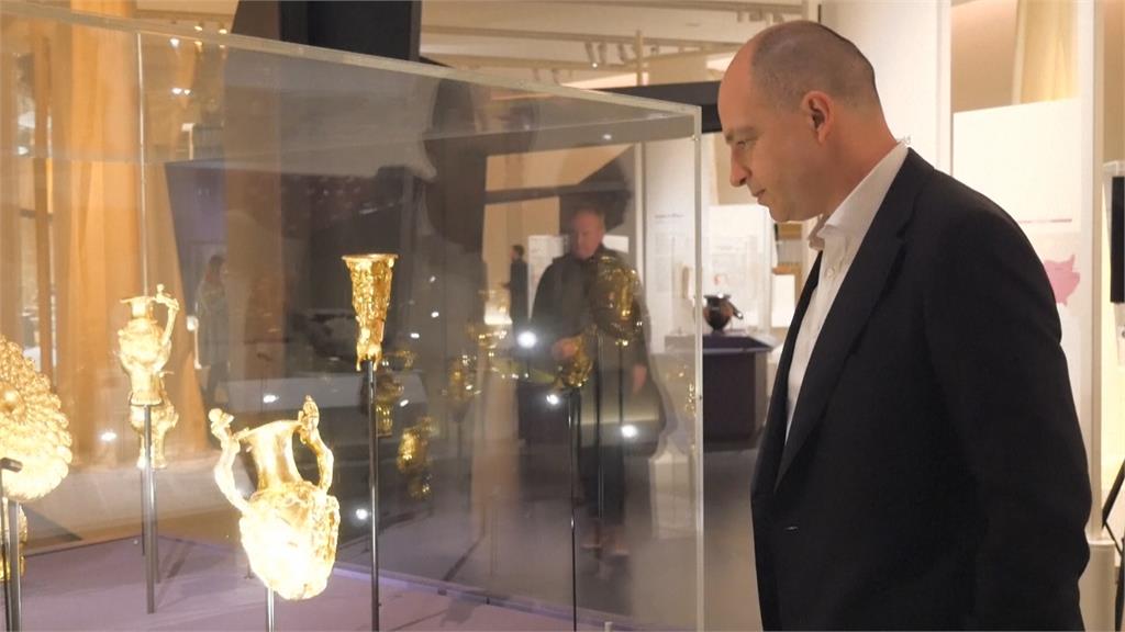 大英博物館展出奢華黃金製品 純金酒杯超吸睛！
