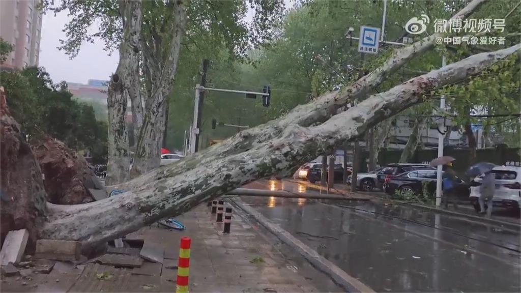 中國極端天氣！　湖北下狂風暴雨、武漢降大冰雹"
