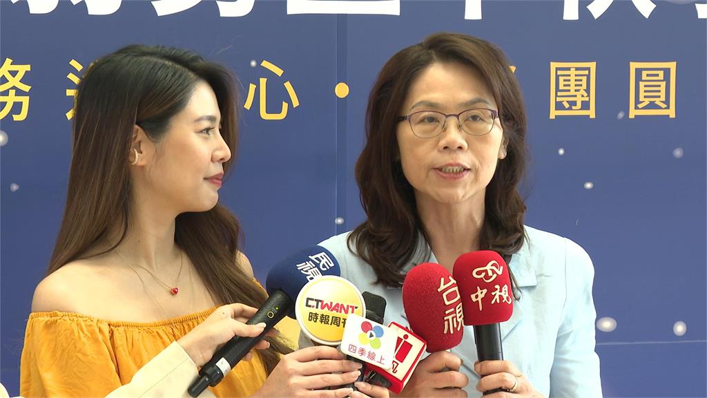 中秋送暖! 白家綺獻聲敬老餐會 送滴雞精幫長輩補身體