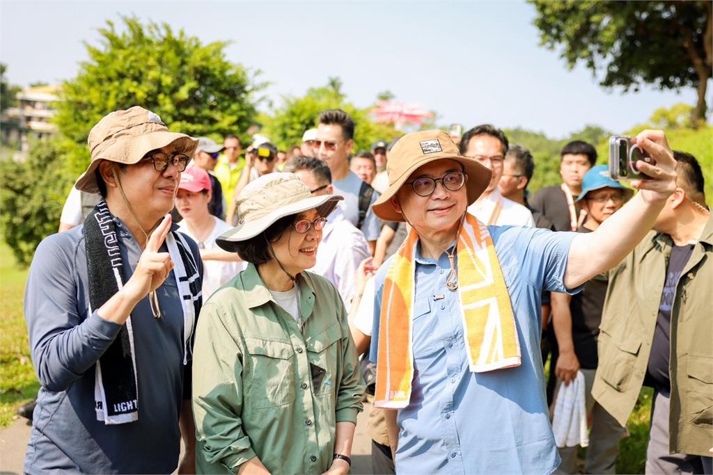 歷史觀測站／賴瑞隆