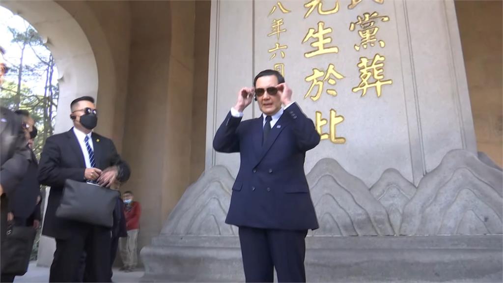 共軍影片驚見馬英九中山陵獻花　名嘴、綠委罵翻「淪統戰工具」