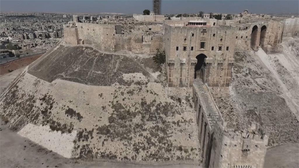 敘利亞阿勒坡堡壘因內戰殘破維修　27日對外開放　吸引大量遊客朝聖