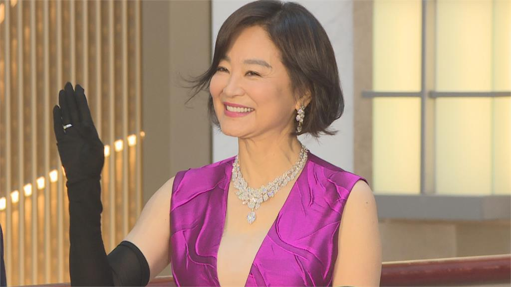 林青霞70歲了!深夜寫7字曝「驚人近況」網震驚:這就是我熬夜該看的