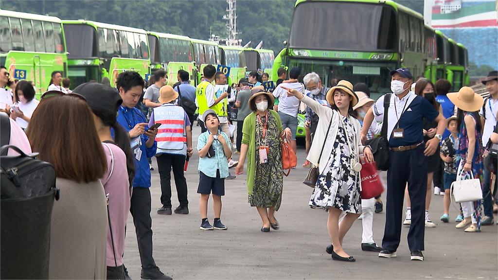 郵輪重返台灣市場！　亞洲最大郵輪「榮耀號」停靠基隆港