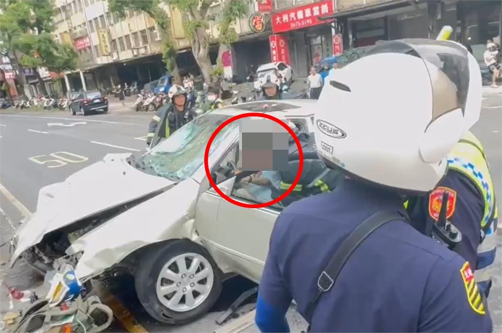 三峽車禍「駕駛視角」成關鍵!肇事車行車紀錄器疑毀損 檢警急拆ECU判讀