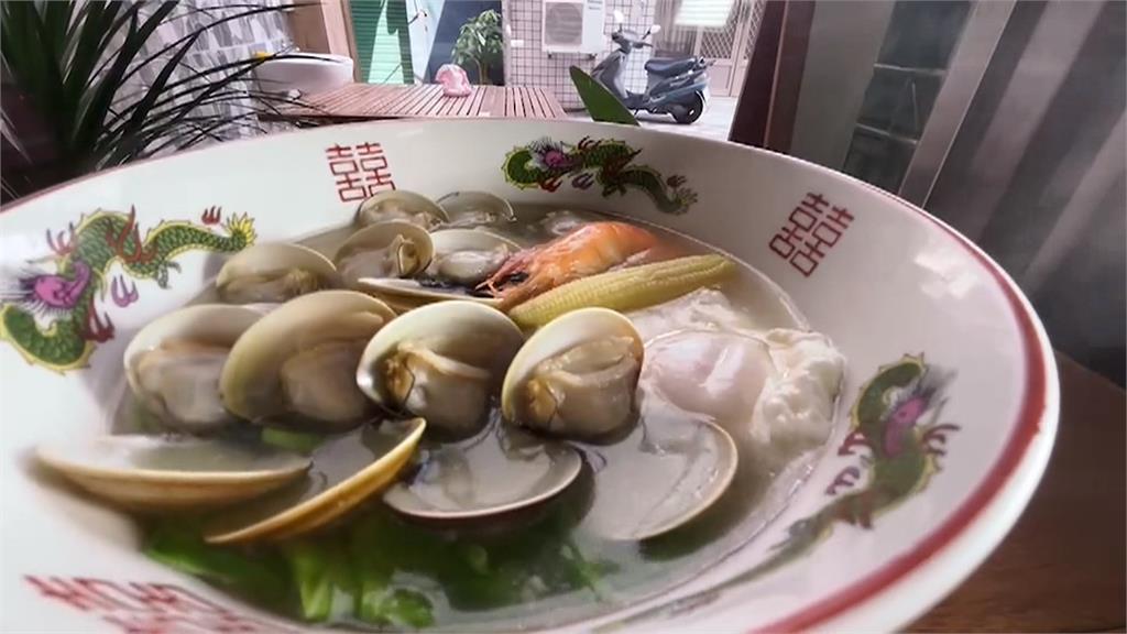 最新米其林指南出爐 高雄肉燥飯、台中鍋燒意麵入選