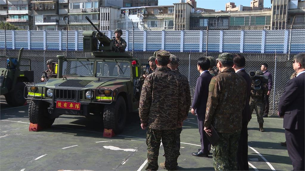 賴總統校閱「保衛首都軍隊」 宣布「調升國軍加給」 最高達1.2萬
