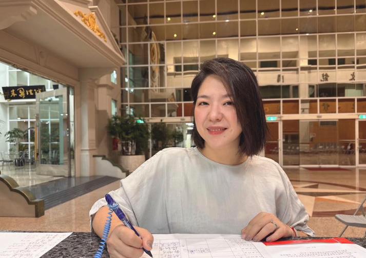 女議員「嫁夫家1年」婆婆喊:外省媳難伺候!拜祖先「1舉動」嚇壞長輩