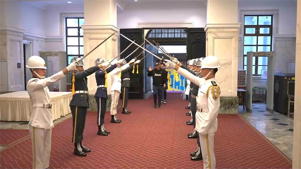 接見12強冠軍台灣隊!賴清德:如我剛結婚時高興