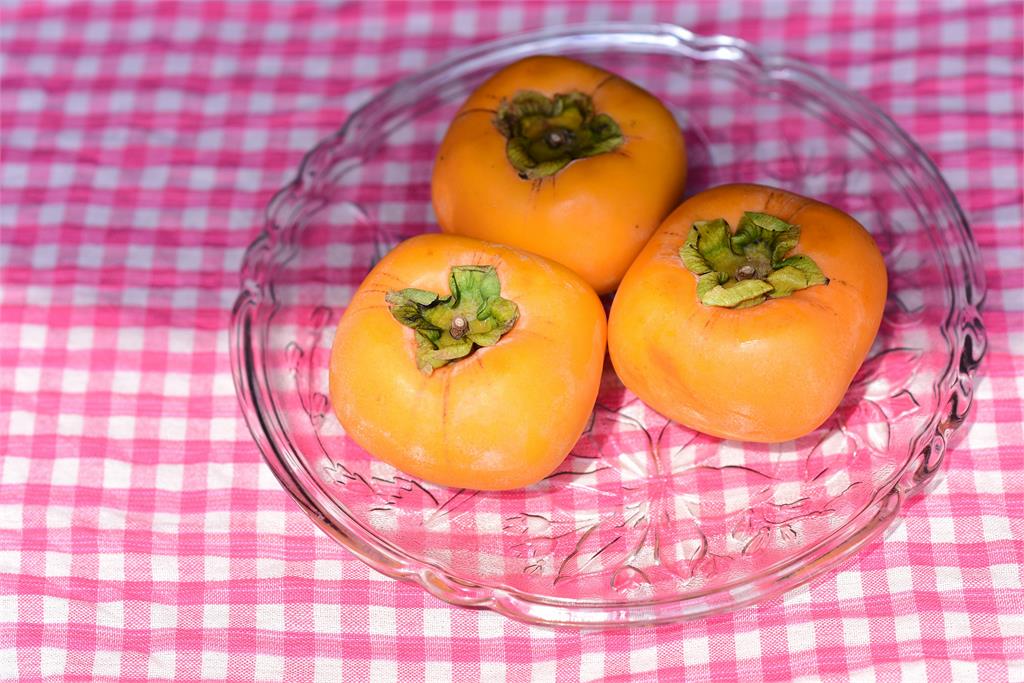 營養師曝吃柿子掌握「三大原則」 不只降血糖還能調血脂、抗發炎!