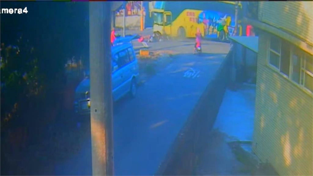 雲林無號誌路口死亡車禍 學生客運專車撞機車釀1死1傷