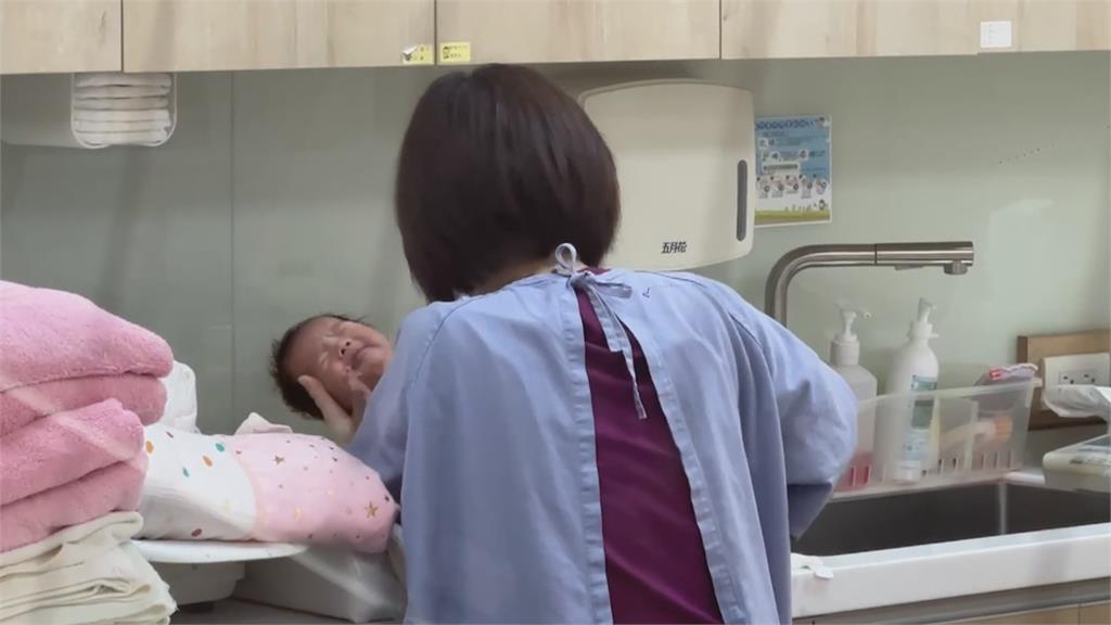 遇地震冷靜沈著! 台南6護理師迅速「護嬰」將嬰兒車推離窗戶