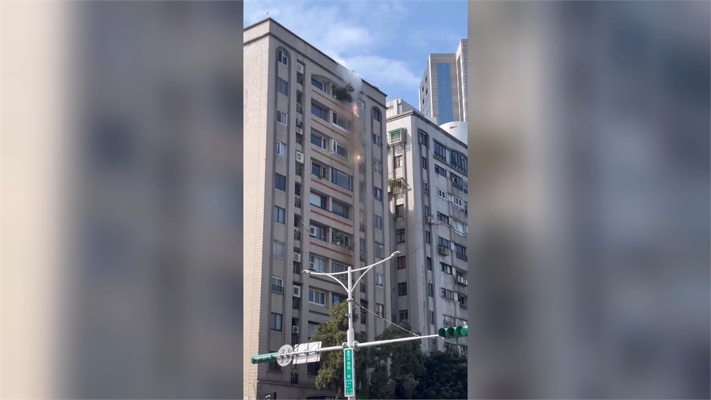 財神不是這樣迎! 大安區公司頂樓"垂降鞭炮" 驚險畫面曝