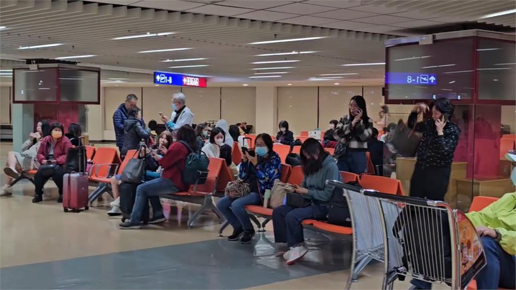 華航飛香港班機突發「緊急代碼7700」　航行高度驟降緊急返台