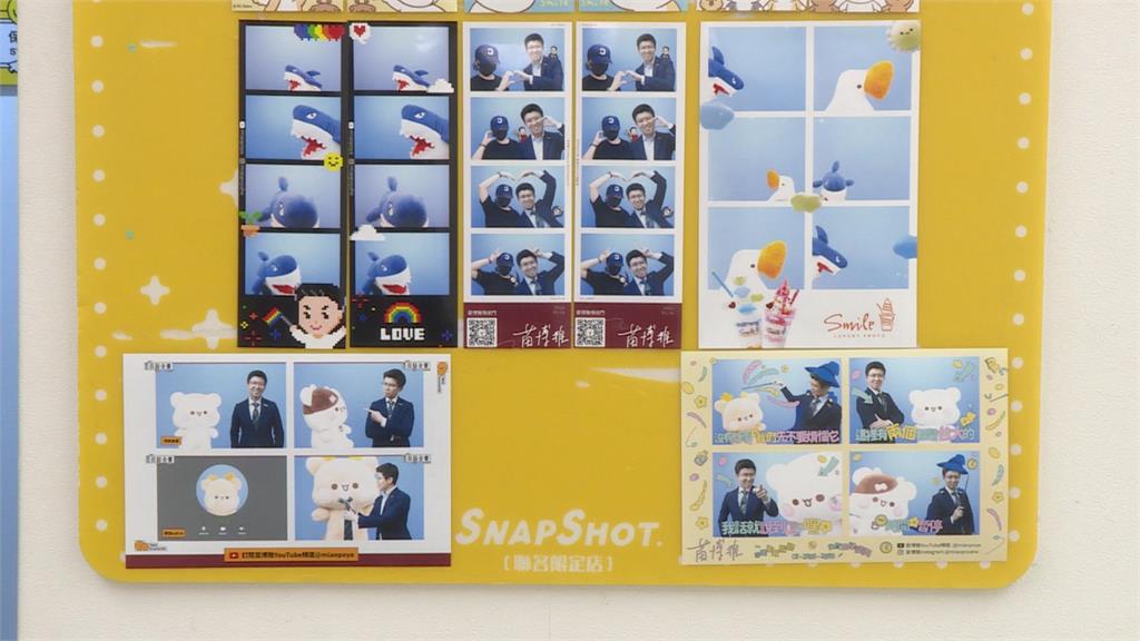 獨家/「苗博雅人生四格拍貼機」台北才有! 苗語錄也入鏡超有哏