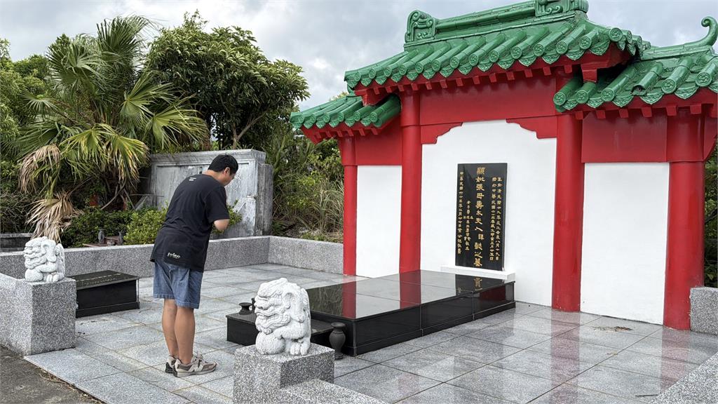 草爺斥資百萬創YouTuber「看你老墓」司徒建銘不畏禁忌，以孝道精神掃墓追思