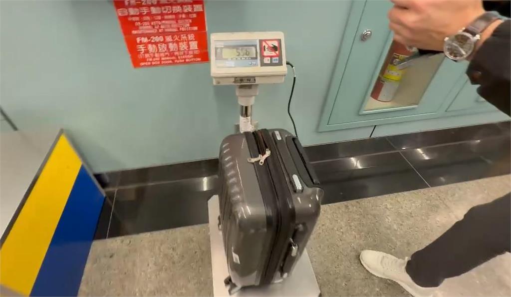 被坑? 托運行李重量相差11公斤 旅客疑桃機秤重有問題