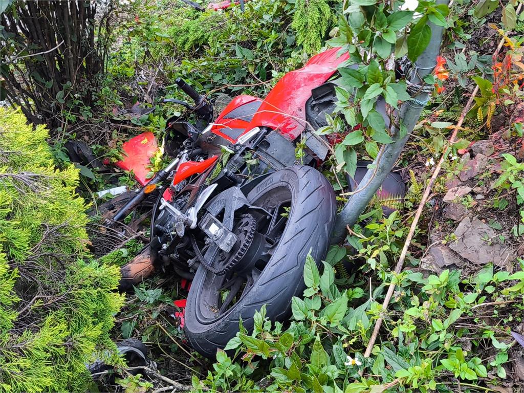 別再玩命!去年「夜衝武嶺」車禍破百件 共造成10死、105人傷