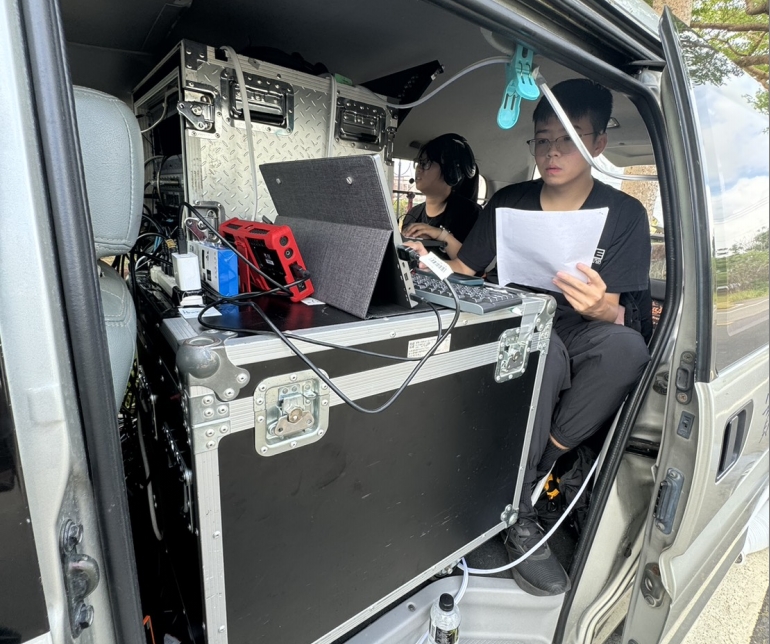 實踐大學轉自製行動轉播車 轉播全中運輕艇項目