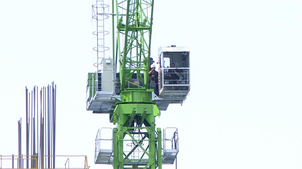 缺工問題難解! 「技術工」日薪破3千找嘸人 營建工資漲幅超車材料