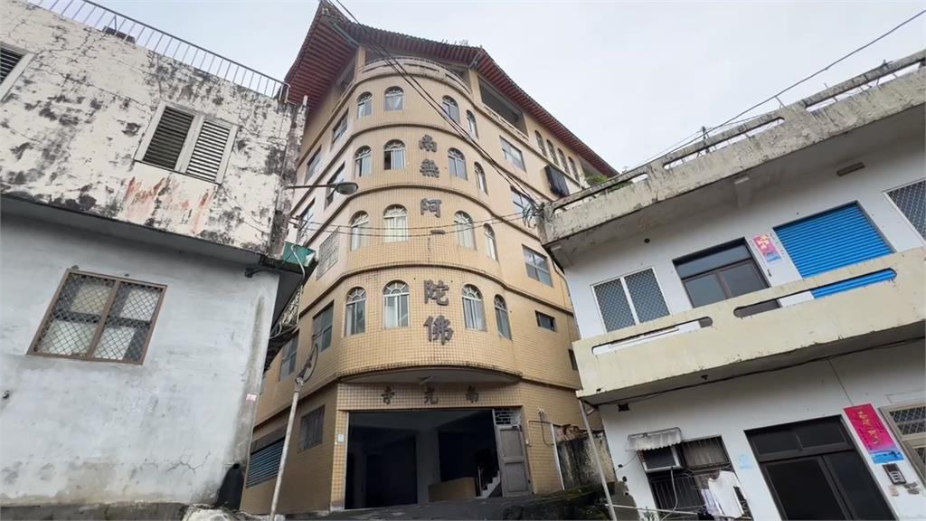 寺廟早課清晨3點放佛經?民眾崩潰「懼怕神威」敢怒不敢言