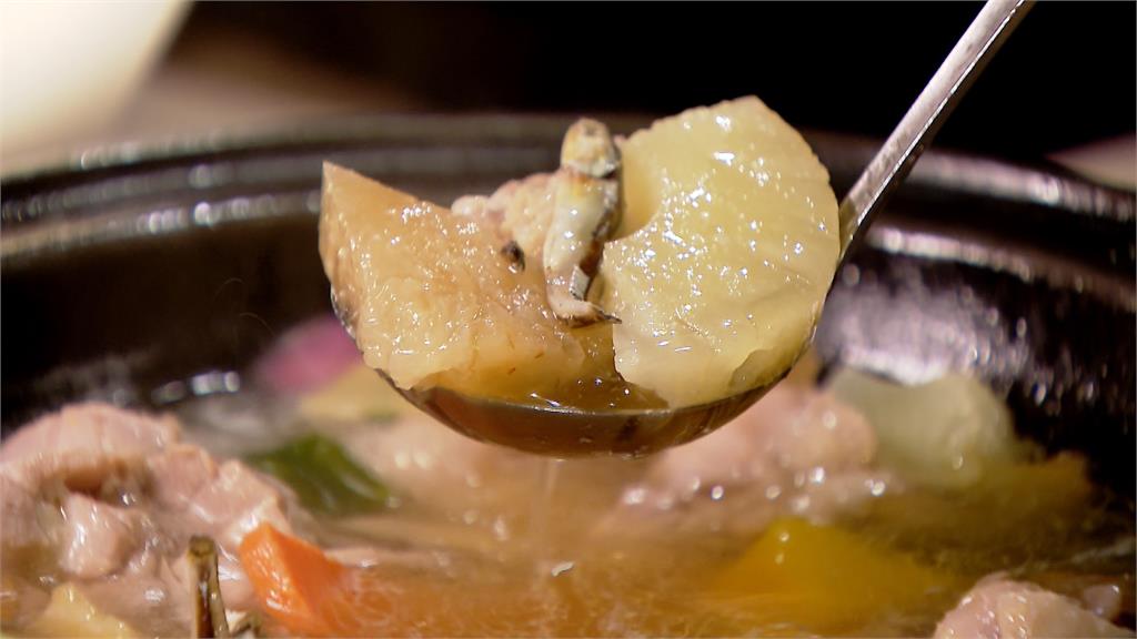 塔香蛤蜊、蔭鳳梨加入海鮮湯　台菜也能變身「台味火鍋」