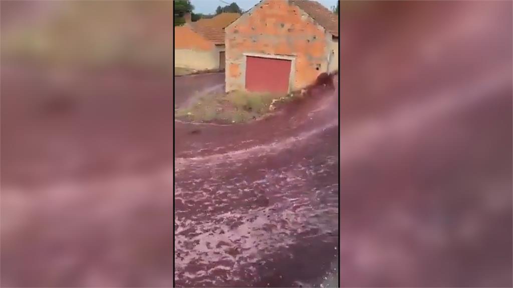 釀酒廠內2座儲酒槽破裂　葡萄牙小鎮慘被紅酒河淹沒
