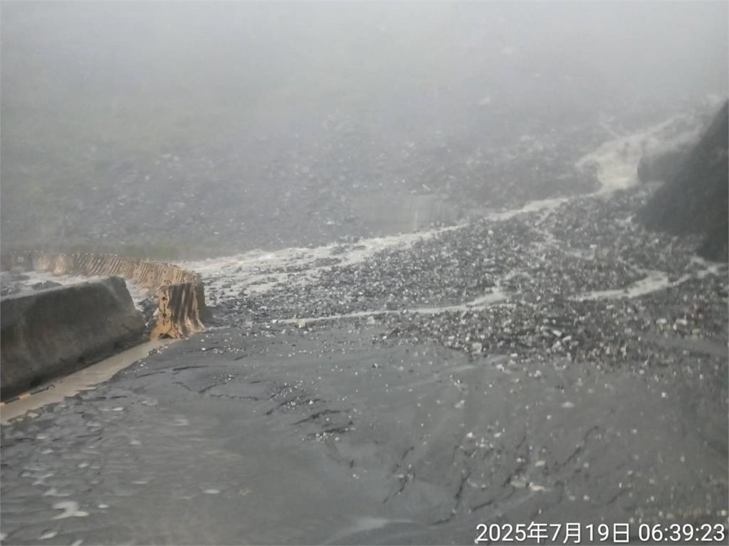 快新聞／薇帕發威！高雄桃源山區爆發土石流　台20線「這便道」雙向受阻