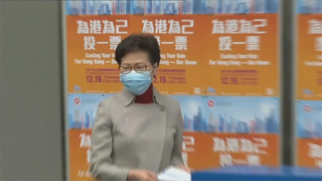 香港第七屆立法會選舉登場　林鄭月娥現身投票