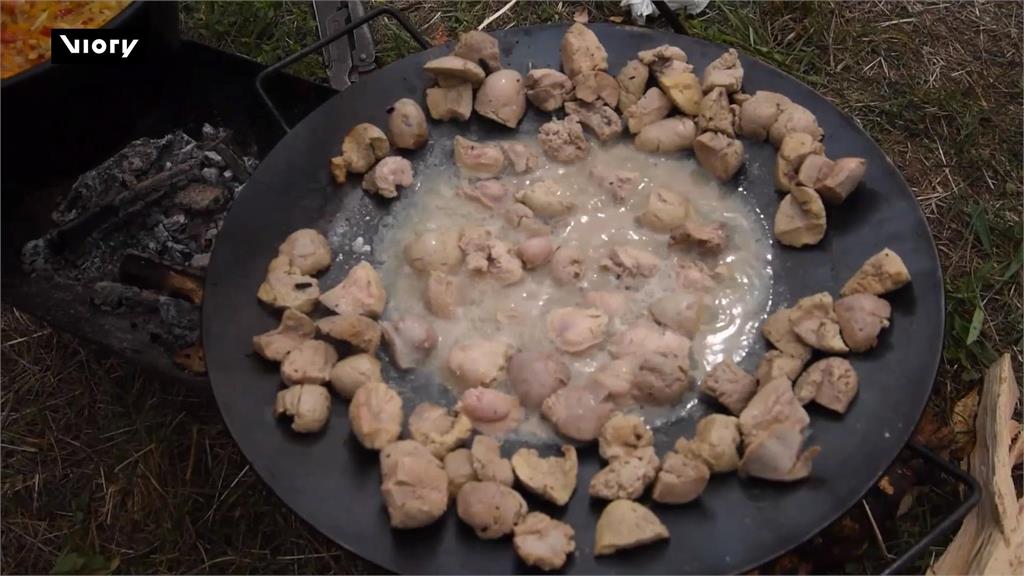 睪丸烹飪賽登場！　從傳統到創新　各式蛋蛋料理應有盡有