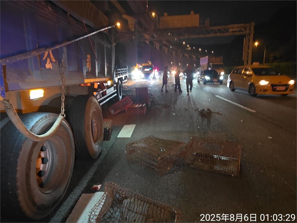 快新聞/國一南下林口路段「大貨車追撞砂石車」1死! 交通嚴重打結